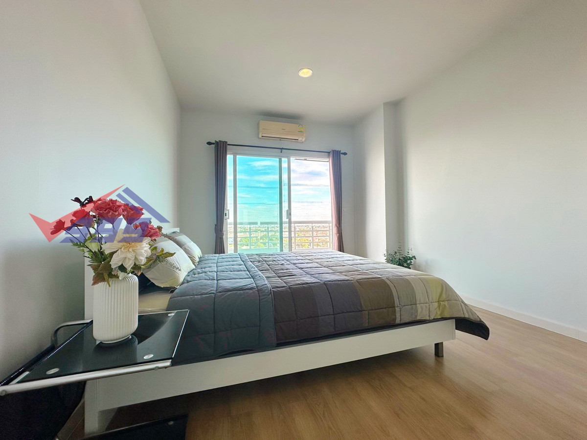 For RentCondoPattanakan, Srinakarin : For rent: Corner condo, 2 bedrooms, clean and tidy room