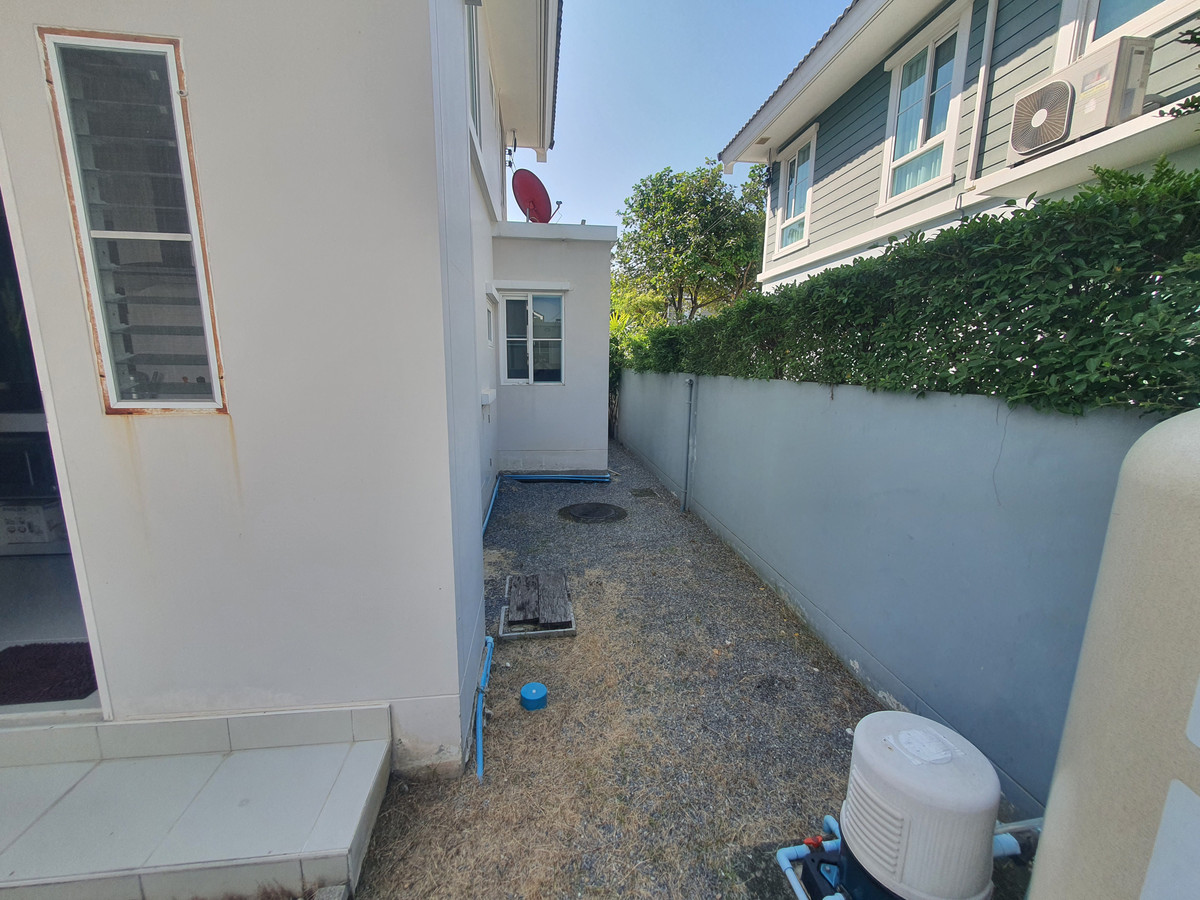 ขายบ้านพุทธมณฑล ศาลายา : ขายบ้านเดี่ยวหลังมุม ม.วิลลาจจิโอ ปิ่นเกล้า-ศาลายา จาก Land & Houses  บ้านสวย สไตล์ Urban Cottage, สวนรอบบ้านร่มรื่น, ใกล้มหาวิทยาลัยมหิดล เพียง 3 กม. 