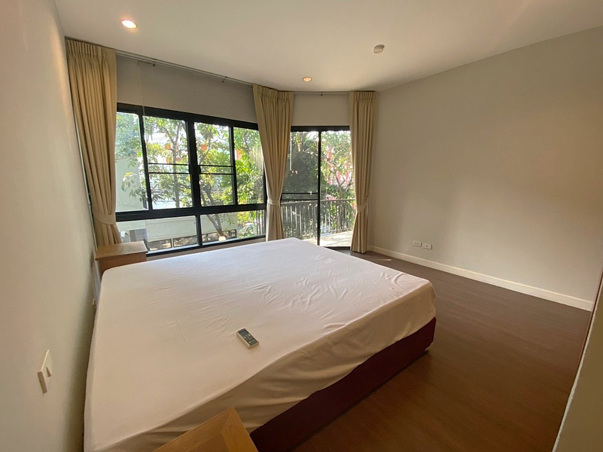 For RentSukhumvit, Asoke, Thonglor : Beautiful House in a Private Compound near BTS Thonglor ** NO CO-AGENT ** 