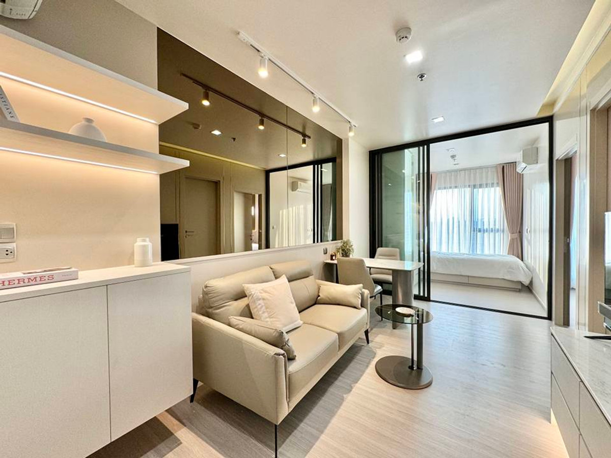 ให้เช่าคอนโดพระราม 9 เพชรบุรีตัดใหม่ RCA : Condo for rent Life Asoke-Rama 9 Monthly 30,000 thb.