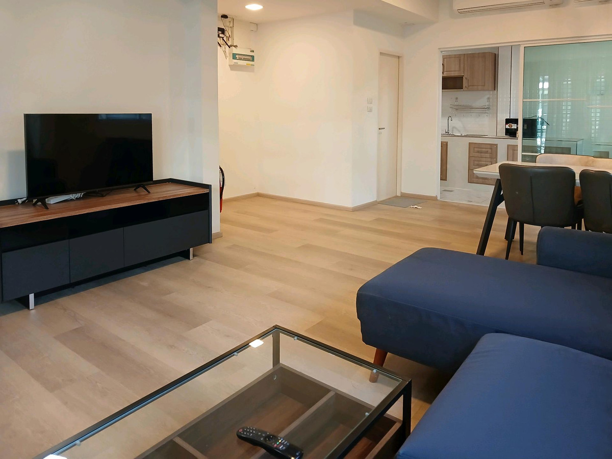 ให้เช่าทาวน์โฮมบางนา แบริ่ง ลาซาล : 🚩🌟🍀 ให้เช่า อินดี้ บางนา-รามคำแหง2 ทาวน์โฮมพรีเมียมเกรด หลังริม ตั้งบนทำเลศักยภาพ เดินทางง่าย ใกล้รถไฟฟ้า และรายล้อมไปด้วยสิ่งอำนวยควมสะดวกมากมาย ห้างใหญ่ ถนนใหญ่ ใกล้ทางด่วน✅ 