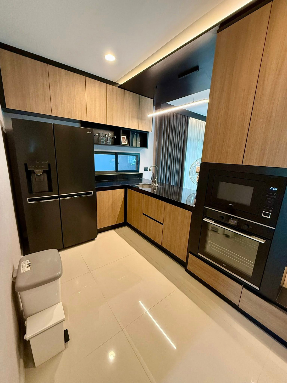 For RentHousePattanakan, Srinakarin : Setthasiri Krungthepkreetha 2 / 4 Bedrooms (FOR RENT) BZD099