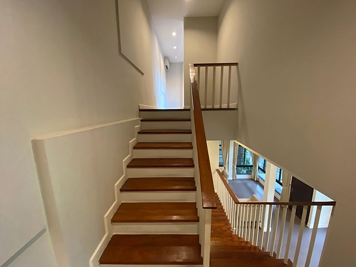 For RentSukhumvit, Asoke, Thonglor : Beautiful House in a Private Compound near BTS Thonglor ** NO CO-AGENT ** 