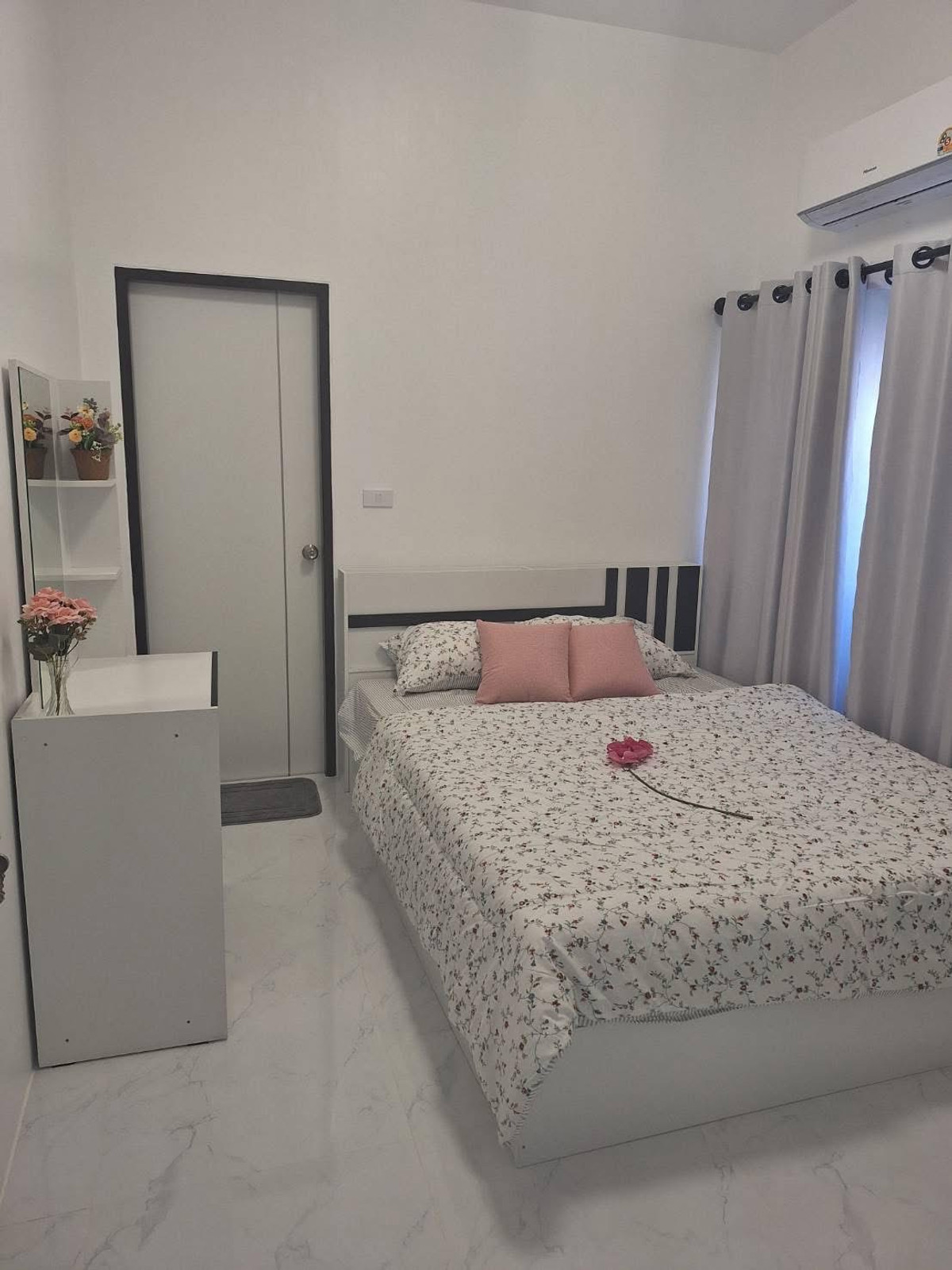 For SaleTownhomePattaya, Bangsaen, Chonburi : Townhouse, Soi Khao Ta Lo 8 / 2 Bedrooms (FOR SALE) AM016