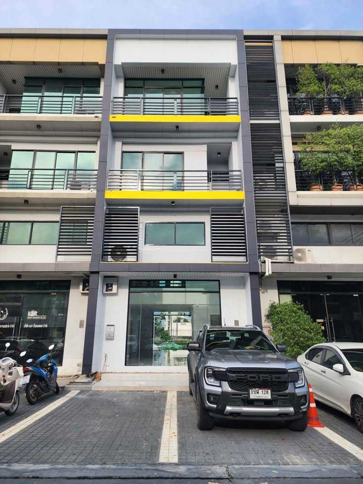 ให้เช่าโฮมออฟฟิศอ่อนนุช อุดมสุข : LTH14040 – Home Office for Rent | H-Cape Biz Sector | 295 sqm | 3+ Rooms 3 Baths | Near BTS On Nut | 75K/Month | โฮมออฟฟิศให้เช่า เอชเคป บิซ เซคเตอร์