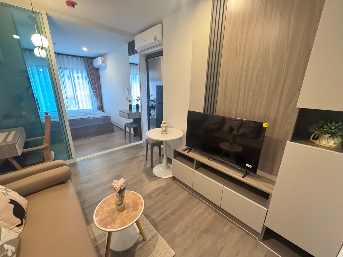 For RentCondoThaphra, Talat Phlu, Wutthakat : The room is very beautiful! Available and ready for rent, only 11,000/month. Regent Home Wuthakat near BTS. You can inquire.