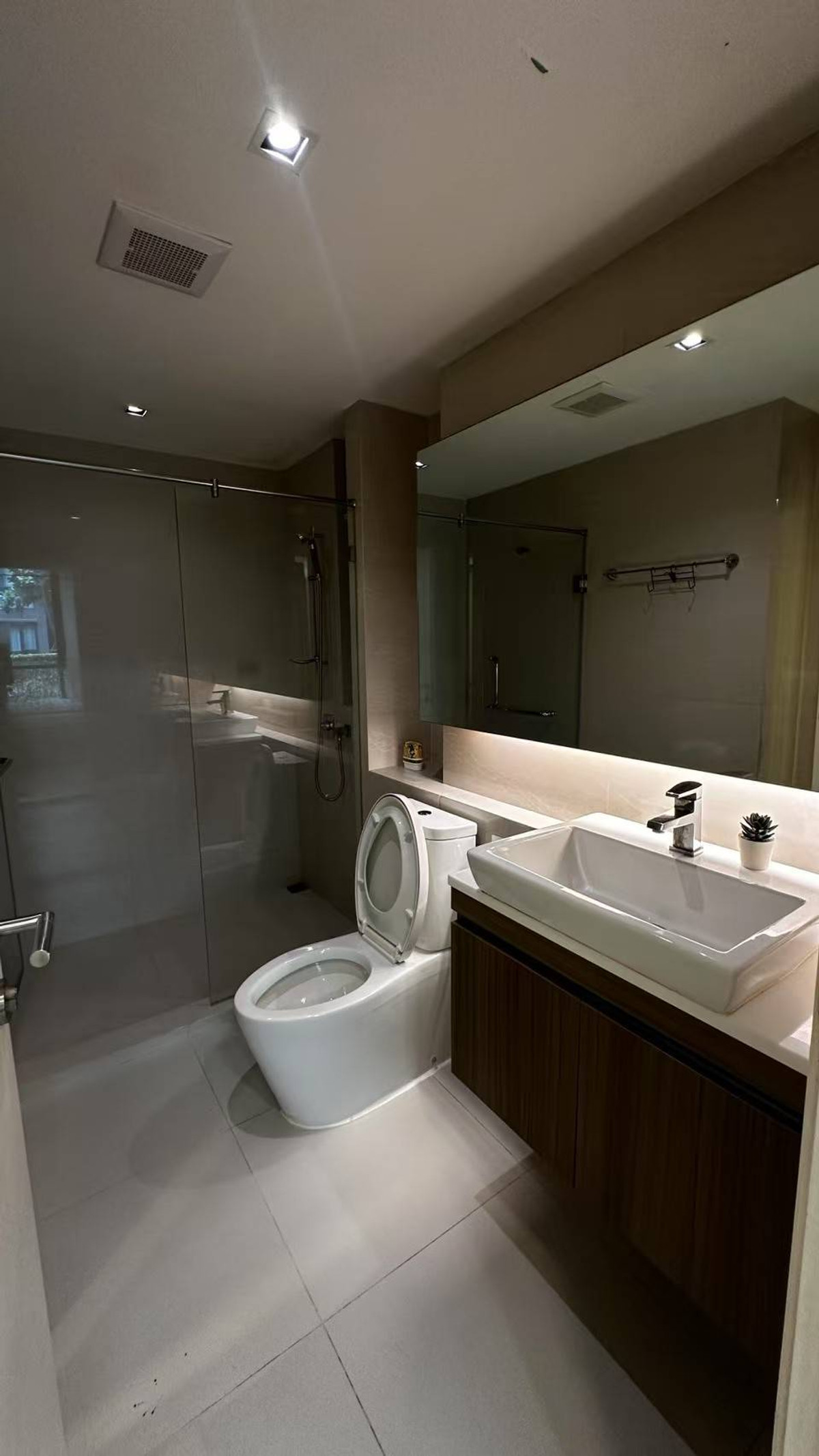 For RentCondoSukhumvit, Asoke, Thonglor : Condo for rent, Vtara 36, ​​fully furnished, ready to move in, near BTS Thonglor, convenient travel!!