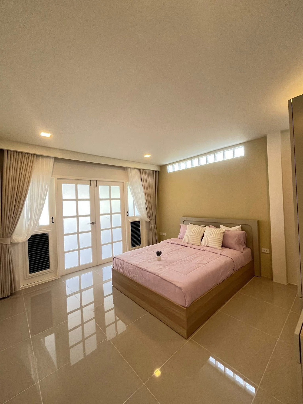 ขายบ้านพัทยา บางแสน ชลบุรี สัตหีบ : หลังมุมพร้อมชั้นลอย เฟอร์แน่น ✨ พัทยารุ่งเรือง / 3 ห้องนอน (ขาย), Pattaya Rungrueng / 3 Bedrooms (FOR SALE) BEWN036