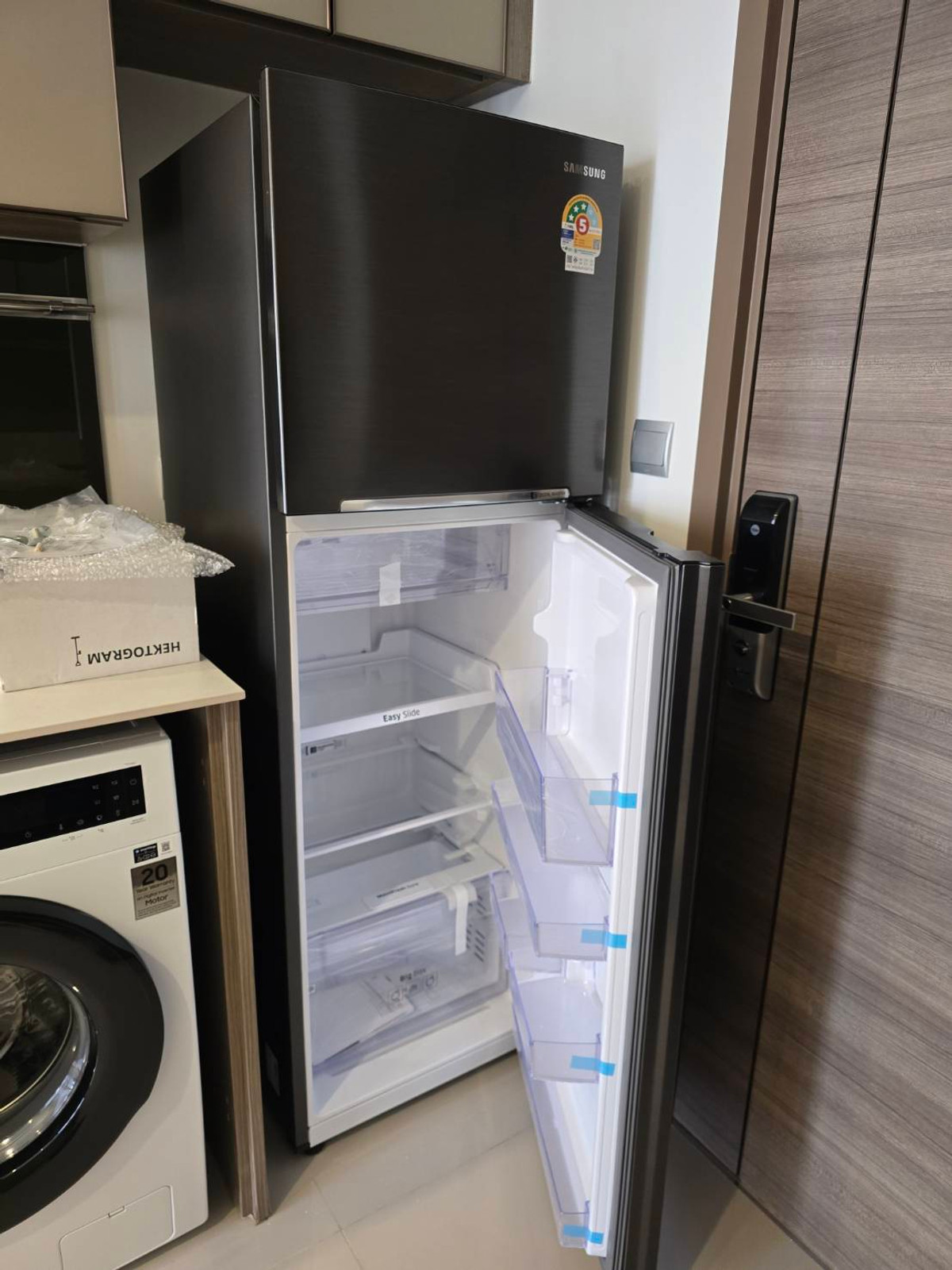 ขายคอนโดสะพานควาย จตุจักร : ขายด่วน 🌈✨THE LINE Phahol - Pradipat 1 bed 1 bath ขนาด 35 ตร.ม เพียง 4,440,000 บาท โทร 092-2462653 Donut