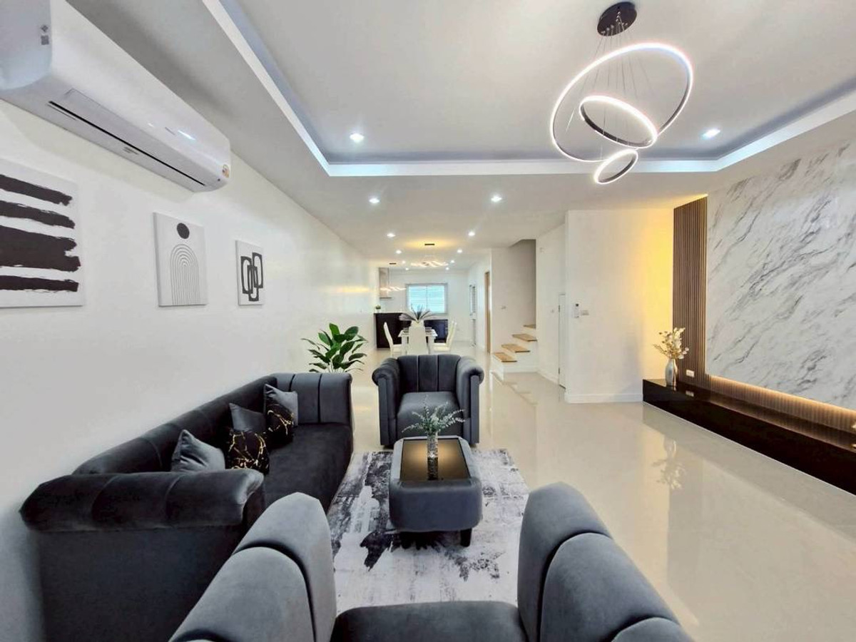 For SaleTownhomePattaya, Bangsaen, Chonburi : Chaiyapruek Townhome / 2 Bedrooms (Sale with Tenant) AM015