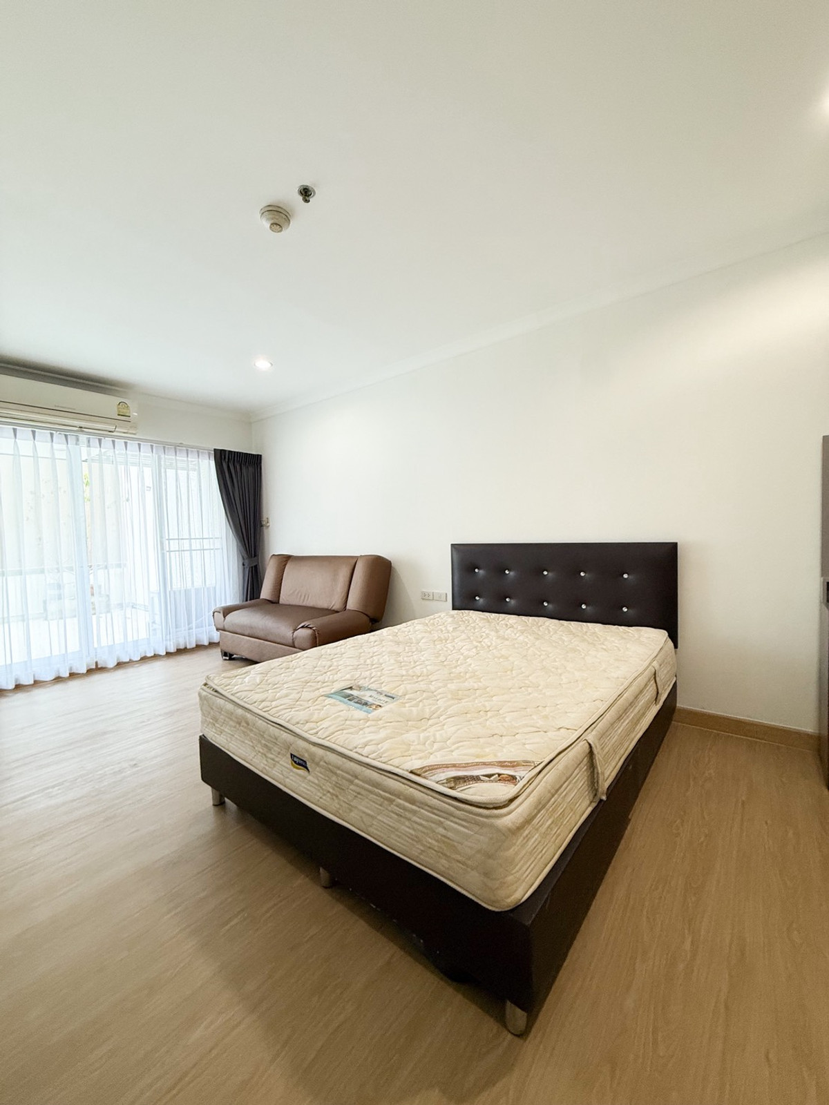 ให้เช่าคอนโดสุขุมวิท อโศก ทองหล่อ : ให้เช่าคอนโด แกรนด์ พาร์ค วิว อโศก พร้อมเครื่องใช้ไฟฟ้าเฟอร์นิเจอร์ครบ