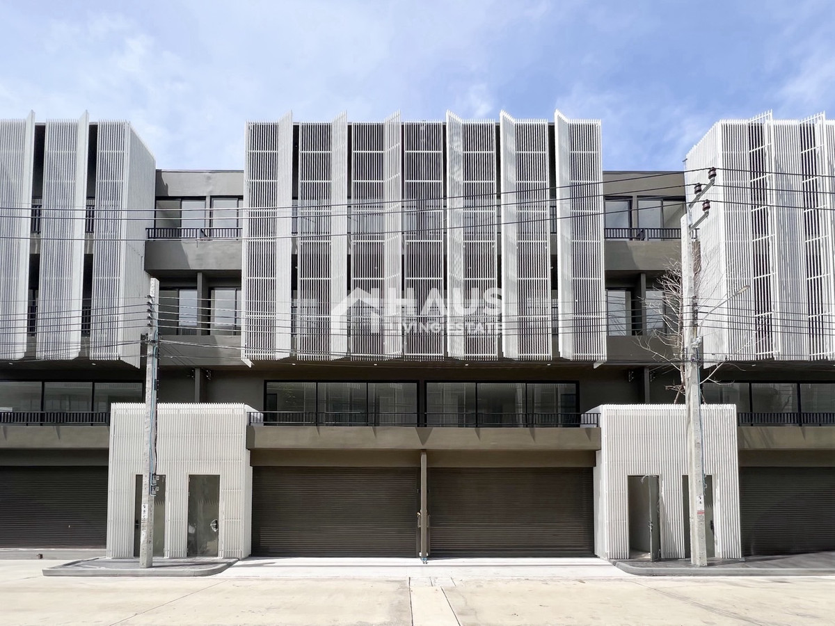 ขายทาวน์โฮมราษฎร์บูรณะ สุขสวัสดิ์ : 🔥 ขายทาวน์โฮม นิว ไฮบ์ สุขสวัสดิ์ 🔥 Nue Hybe Suksawat / 4 ห้องนอน #HSSW022