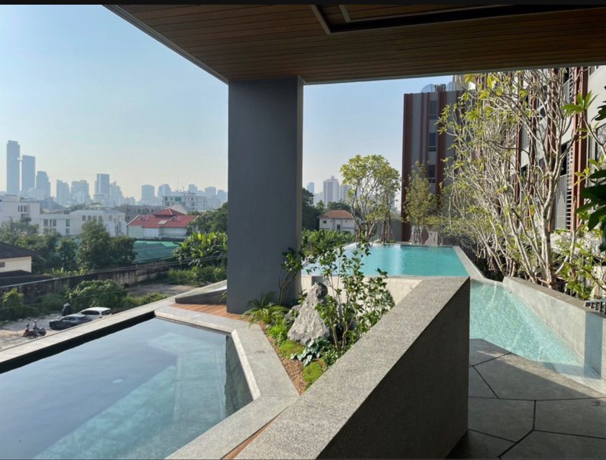 For RentCondoSukhumvit, Asoke, Thonglor : For rent: Quintara Phum Sukhumvit 39, pool view.