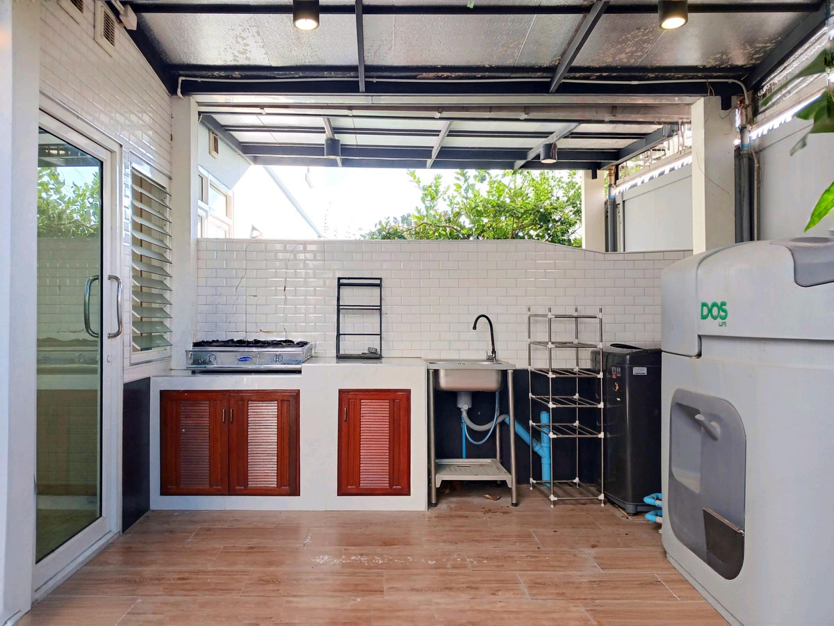 ให้เช่าทาวน์โฮมบางนา แบริ่ง ลาซาล : 🚩🌟🍀 ให้เช่า อินดี้ บางนา-รามคำแหง2 ทาวน์โฮมพรีเมียมเกรด หลังริม ตั้งบนทำเลศักยภาพ เดินทางง่าย ใกล้รถไฟฟ้า และรายล้อมไปด้วยสิ่งอำนวยควมสะดวกมากมาย ห้างใหญ่ ถนนใหญ่ ใกล้ทางด่วน✅ 