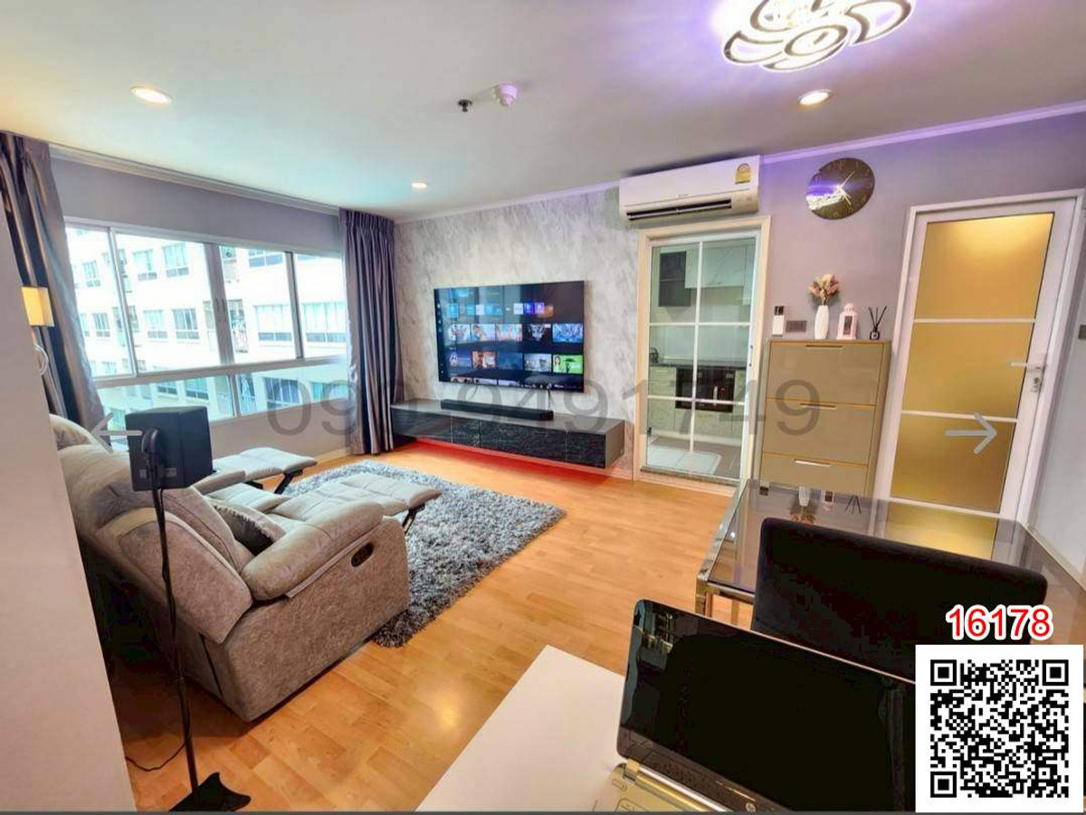 For SaleCondoRamkhamhaeng, Hua Mak : Condo for sale, Lumpini Ville Ramkhamhaeng, 2 bedrooms, Building B, pool view.