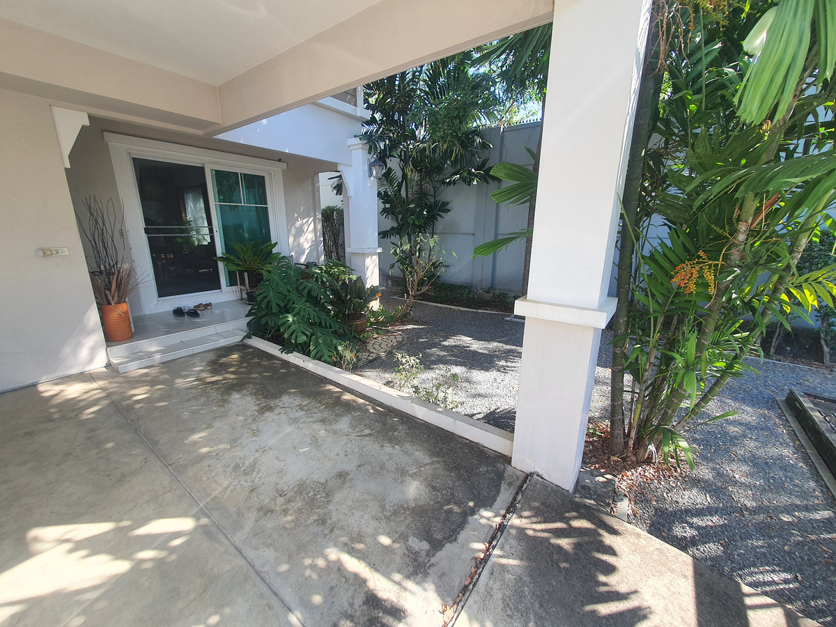 ขายบ้านพุทธมณฑล ศาลายา : ขายบ้านเดี่ยวหลังมุม ม.วิลลาจจิโอ ปิ่นเกล้า-ศาลายา จาก Land & Houses  บ้านสวย สไตล์ Urban Cottage, สวนรอบบ้านร่มรื่น, ใกล้มหาวิทยาลัยมหิดล เพียง 3 กม. 