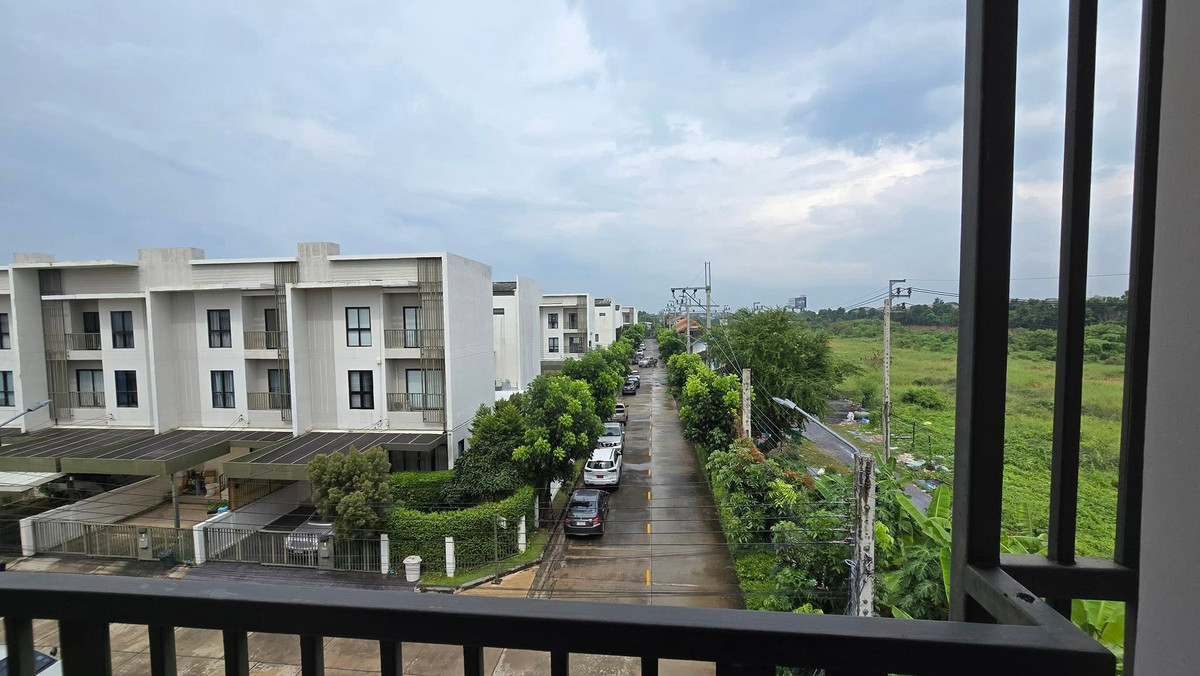 For RentTownhomeMin Buri, Romklao : Villa Albero Rama 9 - Srinakarin / 3 Bedrooms (FOR RENT) BZD095