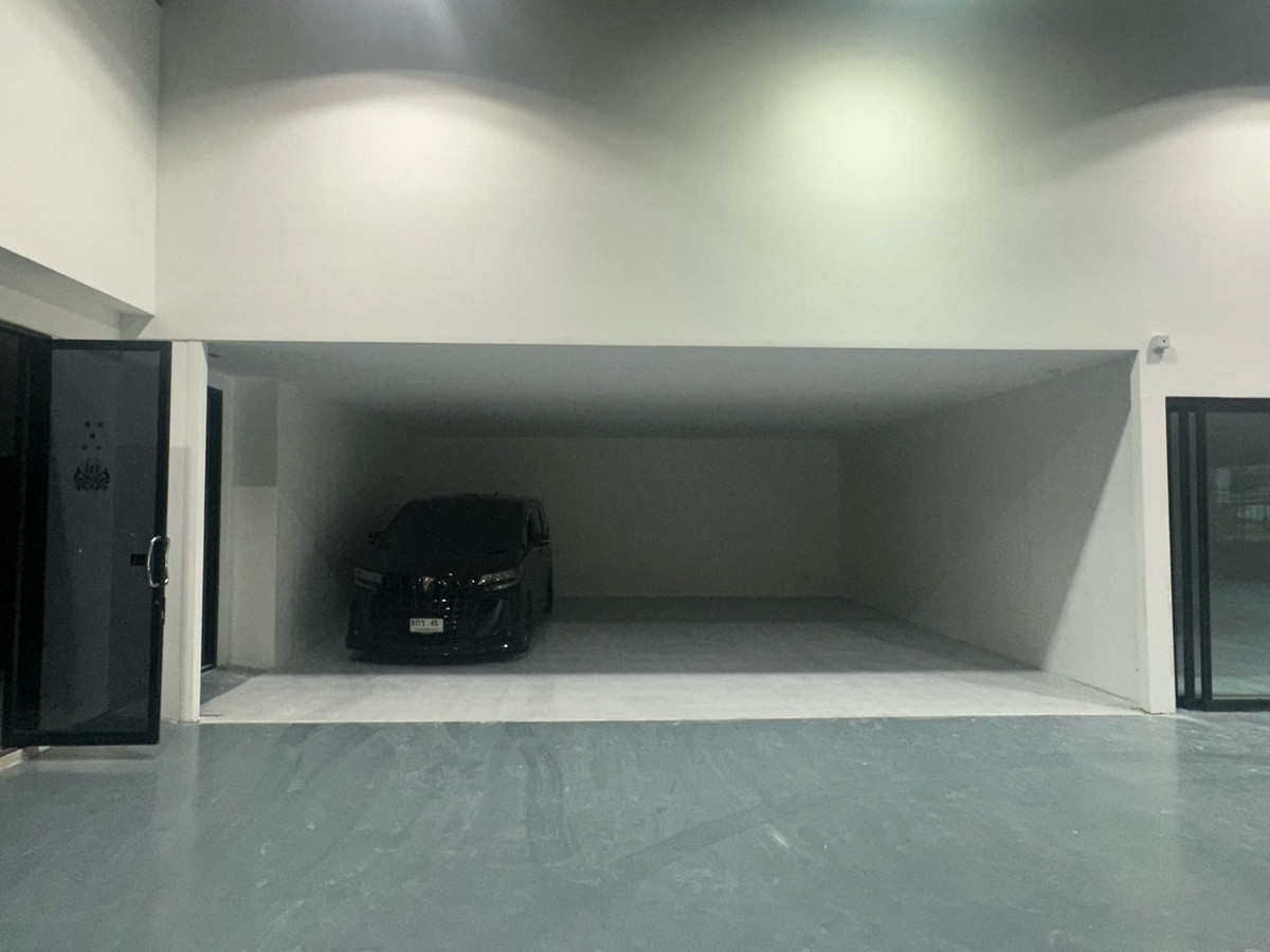 ให้เช่าโกดังเลียบทางด่วนรามอินทรา : ให้เช่า อู่ซ่อมบำรุงรถยนต์ เลียบด่วน รามอินทรา พรีเมี่ยม ฟังก์ชัน ที่จอดรถเยอะ เข้าออกได้ 24 ชั่วโมง / โรงแรมรถ โกดัง คลังสินค้า Fulfillment ก็เหมาะ