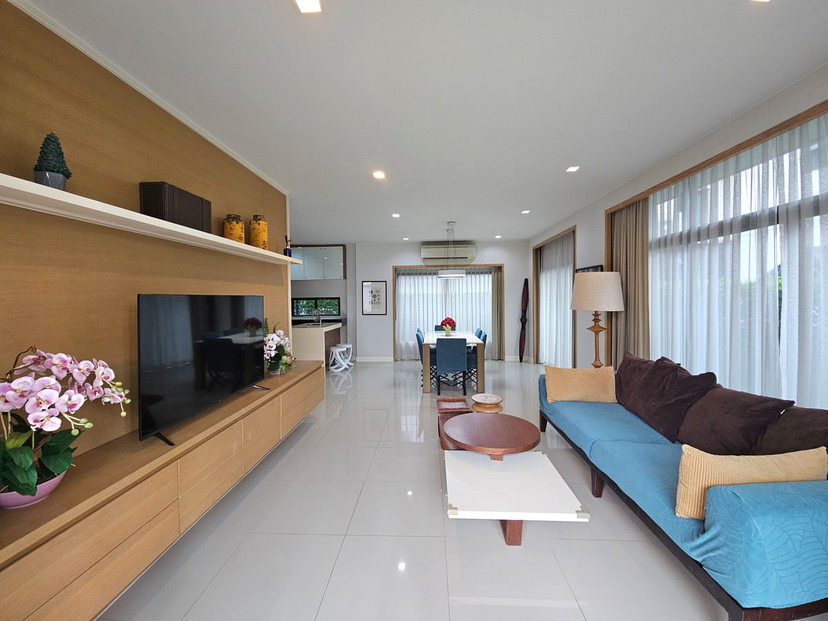 For RentHouseLadkrabang, Suwannaphum Airport : For rent Setthasiri On Nut-Srinakarin (76 sq m.) 4 bedrooms, 3 bathrooms.