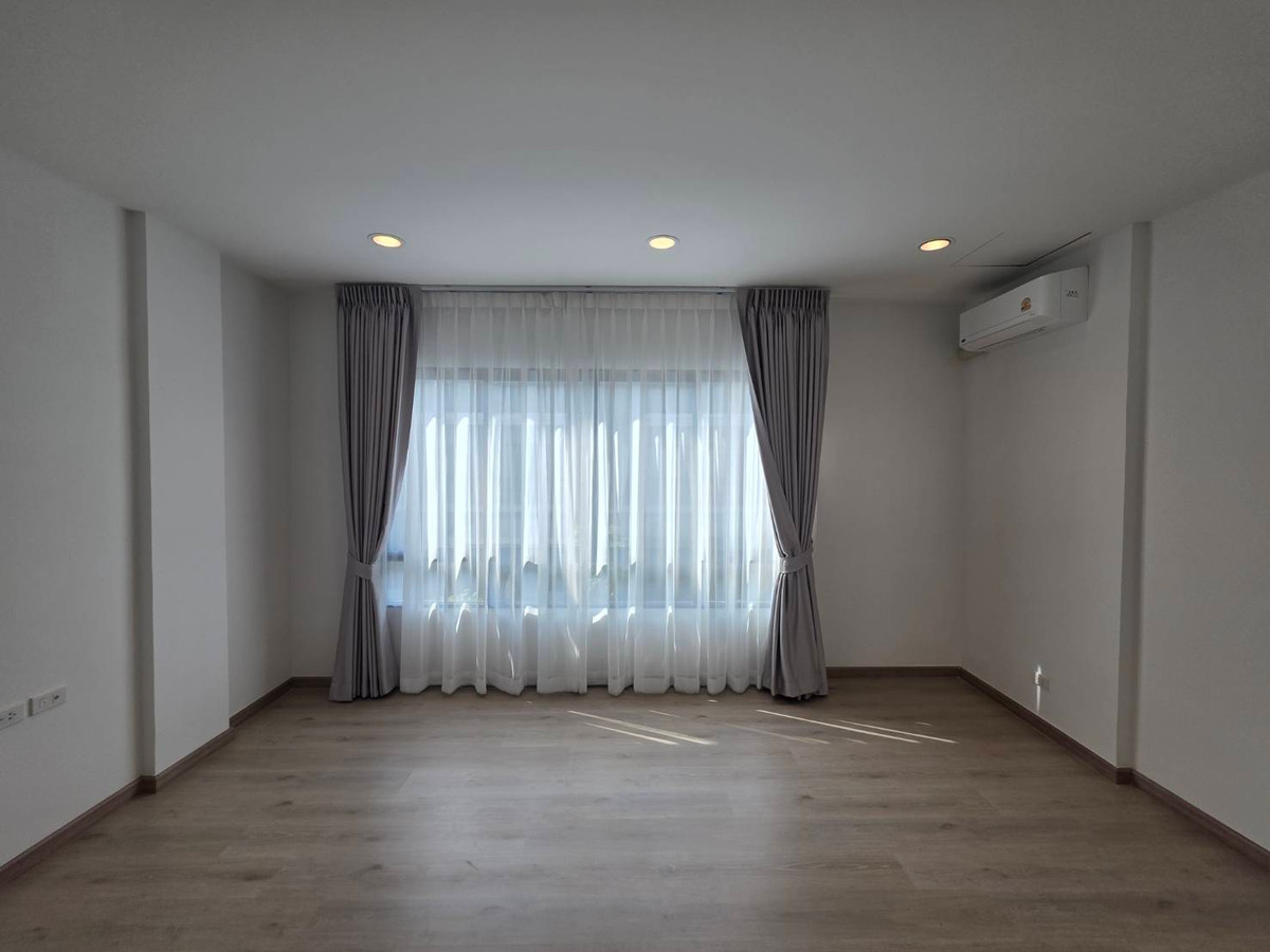 ให้เช่าทาวน์โฮมนวมินทร์ รามอินทรา : ให้เช่าทาวน์โฮม พรีเมี่ยม เพลส พหลโยธิน - รามอินทรา ใกล้ บิ๊กซี ดอนเมือง (สะพานใหม่) เพียง 5 นาที