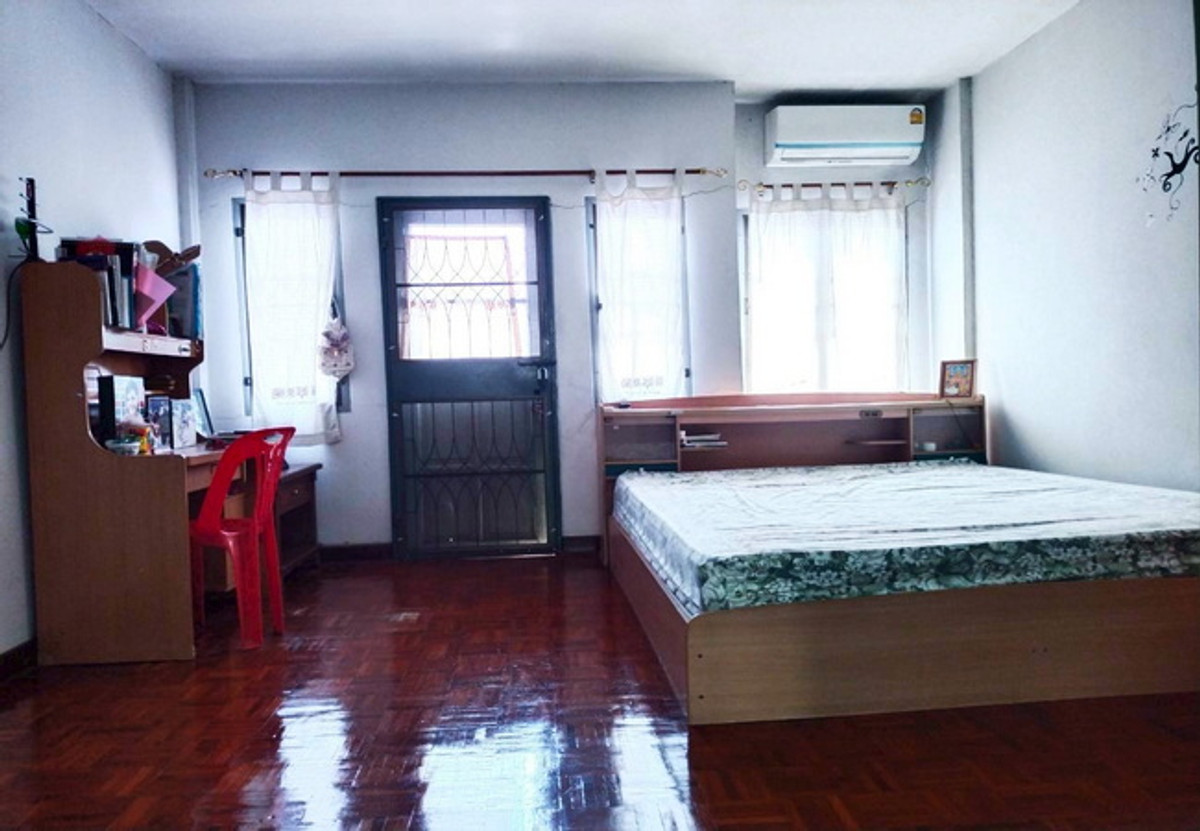 For SaleTownhomeSeri Thai, Ramkhamhaeng Nida : Townhouse for sale, Ranee Village 7, Suan Siam, Soi Suan Siam 24, area 16 sq m, 2 floors, 2 bedrooms, 2 bathrooms, price negotiable.