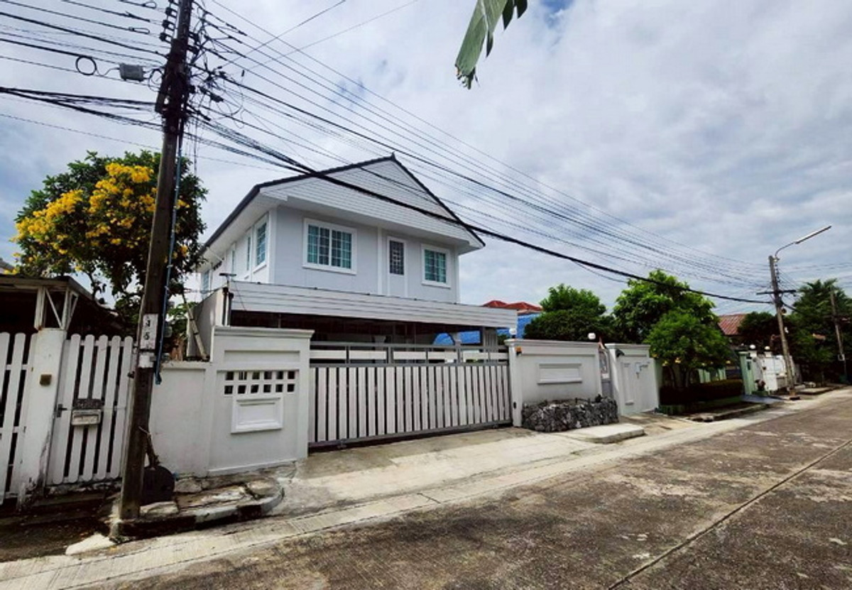 ขายบ้านมีนบุรี-ร่มเกล้า : ขายบ้านเดี่ยว หมู่บ้านสัมมากร รามคําแหง 112 เนื้อที่ 66 ตร.ว. 2 ชั้น 3 นอน 4 น้ำ พร้อมอยู่ ราคาต่อรองได้