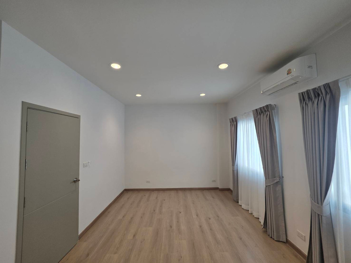 ให้เช่าทาวน์โฮมนวมินทร์ รามอินทรา : ให้เช่าทาวน์โฮม พรีเมี่ยม เพลส พหลโยธิน - รามอินทรา ใกล้ บิ๊กซี ดอนเมือง (สะพานใหม่) เพียง 5 นาที