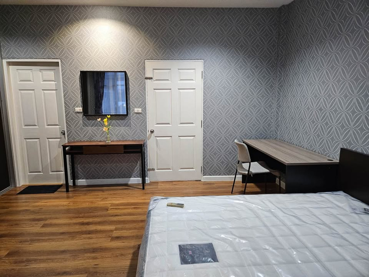 ขายบ้านพระราม 3 สาธุประดิษฐ์ : ✨ขายบ้านรีโนเวทใหม่ทั้งหลังที่บ้านกลางกรุง พระราม3 3ห้องนอน ขนาด 240ตรม. เฟอร์นิเจอร์ครบ เดินทางสะดวกใกล้จุดขึ้น-ลงทางพิเศษ