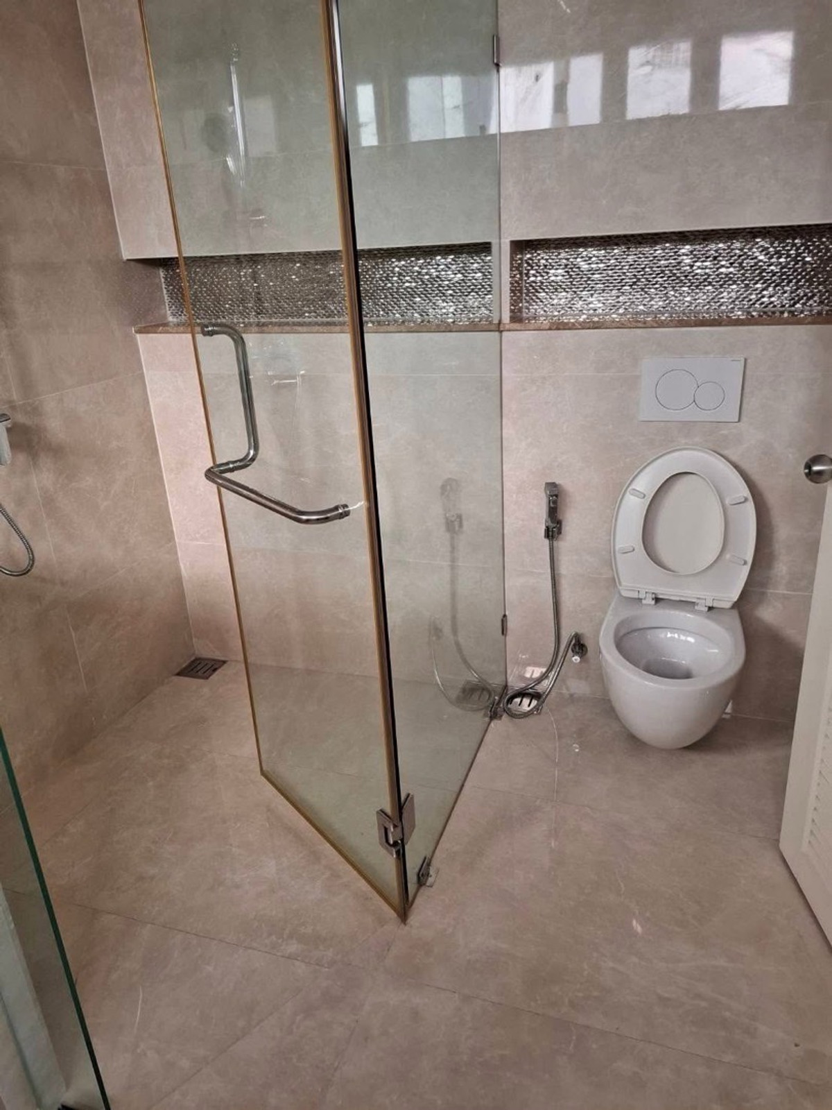 ให้เช่าบ้านรามคำแหง หัวหมาก : ให้เช่าบ้านเดี่ยว รามคำแหง หมู่บ้านกรีนเนอรี่วิลล์ ตรงข้ามโรงพยาบาลเกษมราษฎร์ บ้านขนาดใหญ่เหมาะอยู่อาศัย