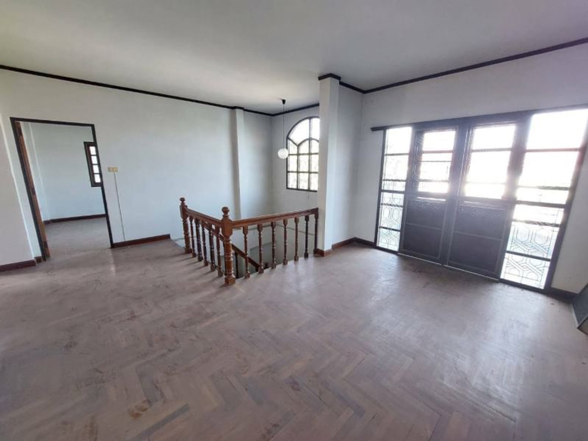 For SaleHouseMin Buri, Romklao : 2-story detached house for sale, Phetmanee Village Rat Uthit Road 18 Near the Pink Line MRT station (N.1958)