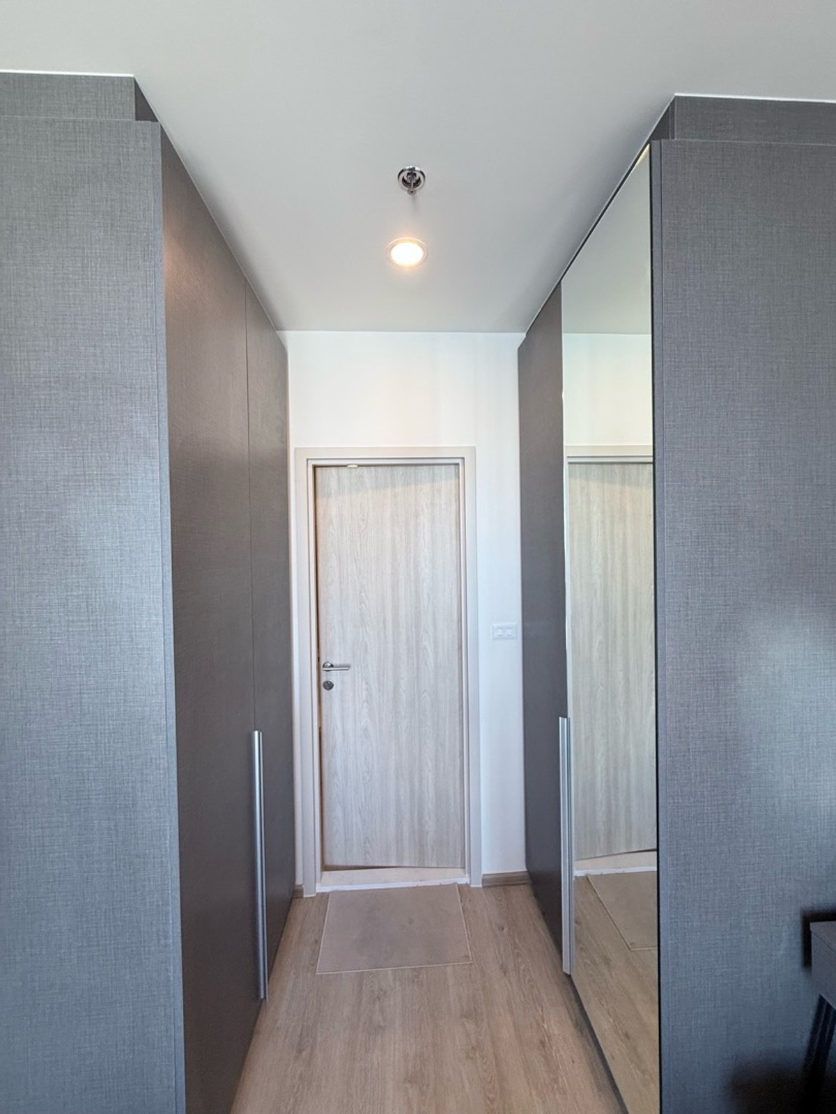 ให้เช่าคอนโดพระราม 9 เพชรบุรีตัดใหม่ RCA : 🔥Best Price🔥🏢 Nue District R9👫 ติด MRT Rama 9 Facility ครบครัน  💗ติดถนน เดินไป MRT ได้สะดวกมาก 🚶‍♀️💗