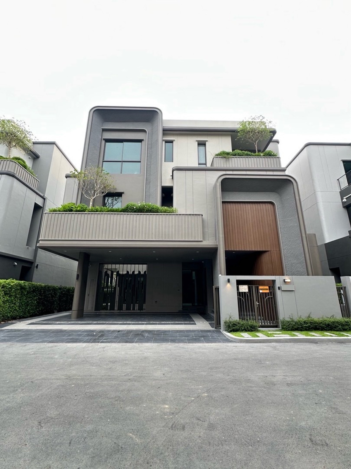 ขายบ้านวิภาวดี ดอนเมือง หลักสี่ : 🔥ขาย Grand Bangkok Boulevard Don Mueang–Chaengwattana