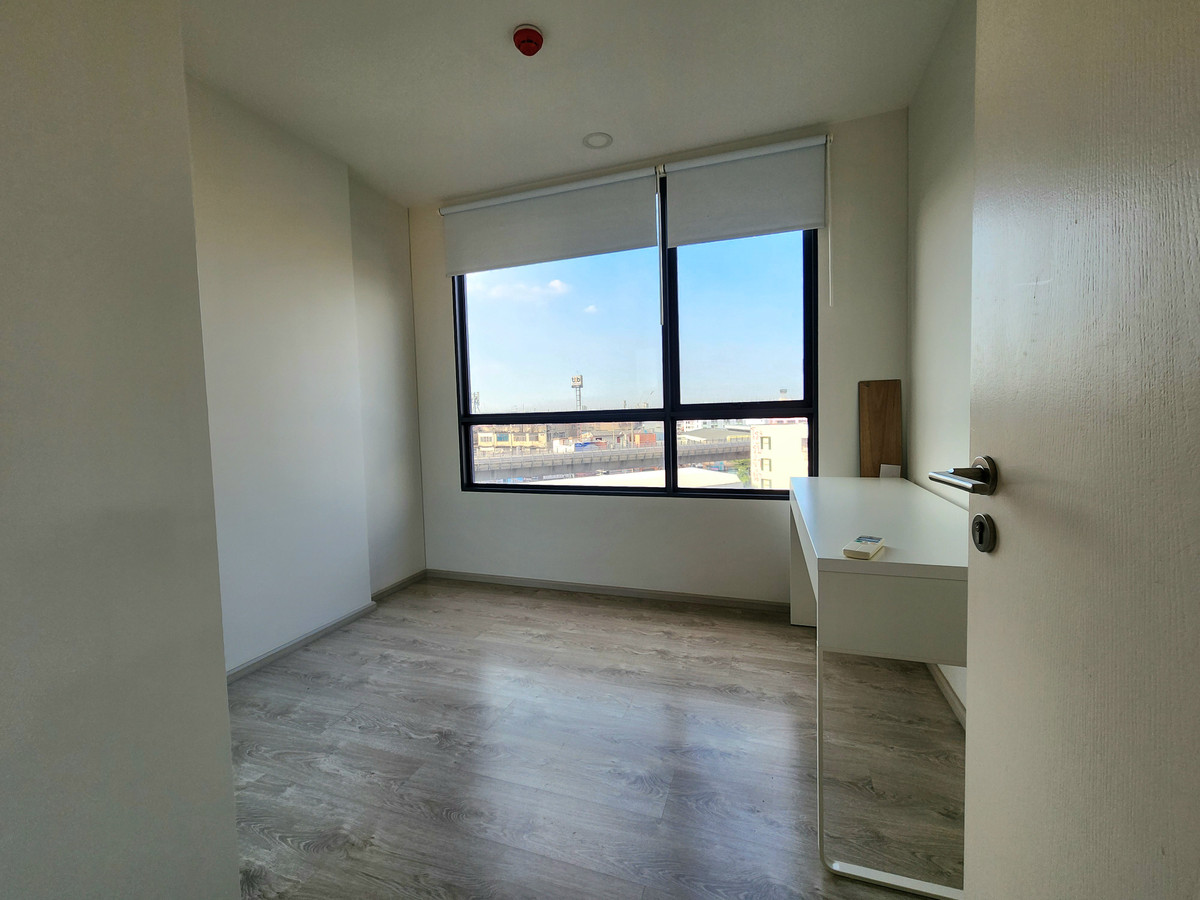 ขายคอนโดปิ่นเกล้า จรัญสนิทวงศ์ : **ขายราคาต่ำกว่าประเมิน ขายขาดทุนไปเลย ทิศเหนือ ไม่ร้อน เพดานสูง 2.65 เมตร ** ขาย The Tree จรัญ 30 ทำเล ไฟฉาย-ศิริราช สังคมดี ห้องใหม่พร้อมอยู่มาดูได้