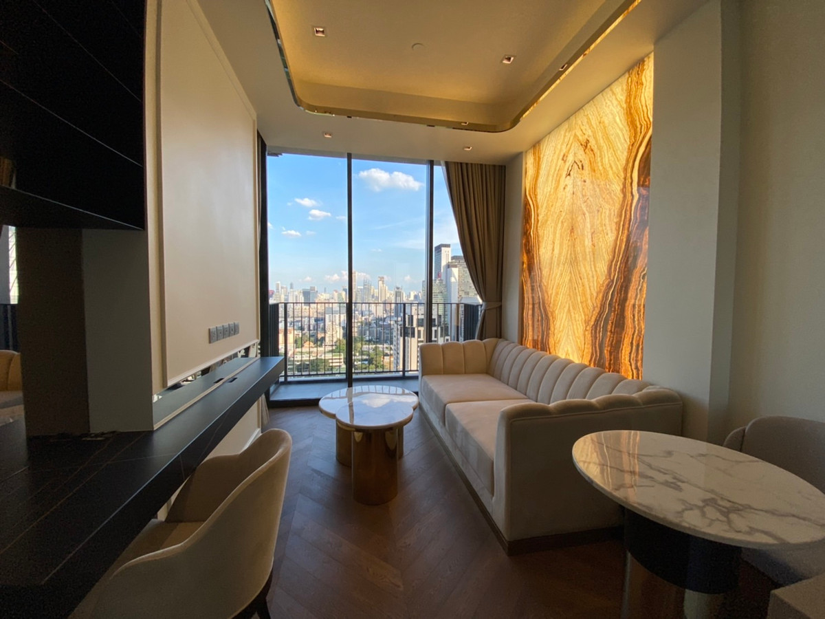 ให้เช่าคอนโดวิทยุ ชิดลม หลังสวน : ให้เช่า 1 ห้องนั้น ชั้นสูง ตกแต่งครบ มีอ่างอาบน้ำ