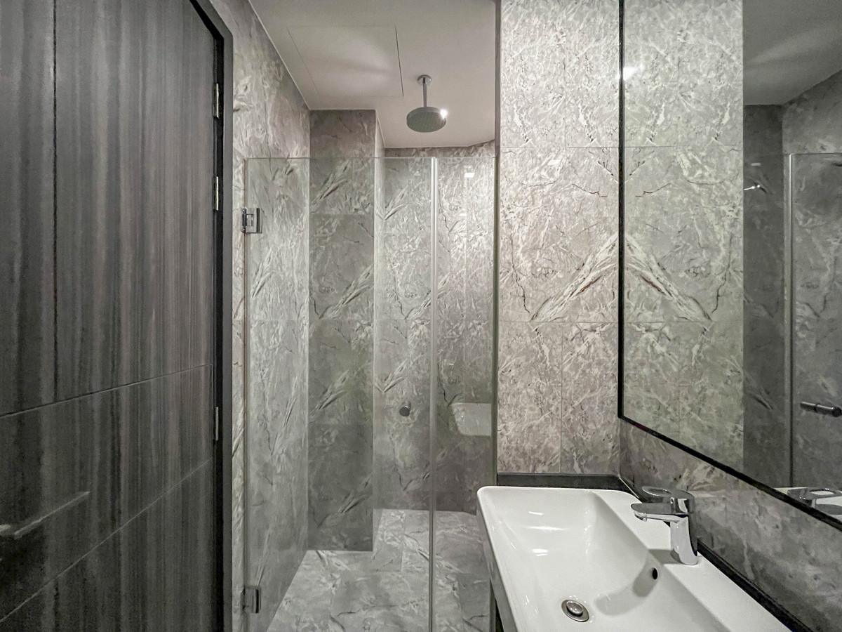 ขายคอนโดสุขุมวิท อโศก ทองหล่อ : F.Q. ขายคอนโด Ashton Asoke ราคา 7,680,000 บาท [SHN00069]