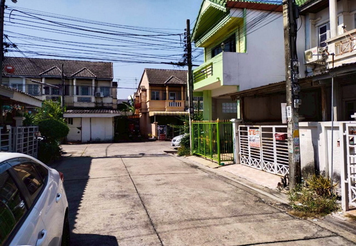 For SaleTownhomeSeri Thai, Ramkhamhaeng Nida : Townhouse for sale, Ranee Village 7, Suan Siam, Soi Suan Siam 24, area 16 sq m, 2 floors, 2 bedrooms, 2 bathrooms, price negotiable.