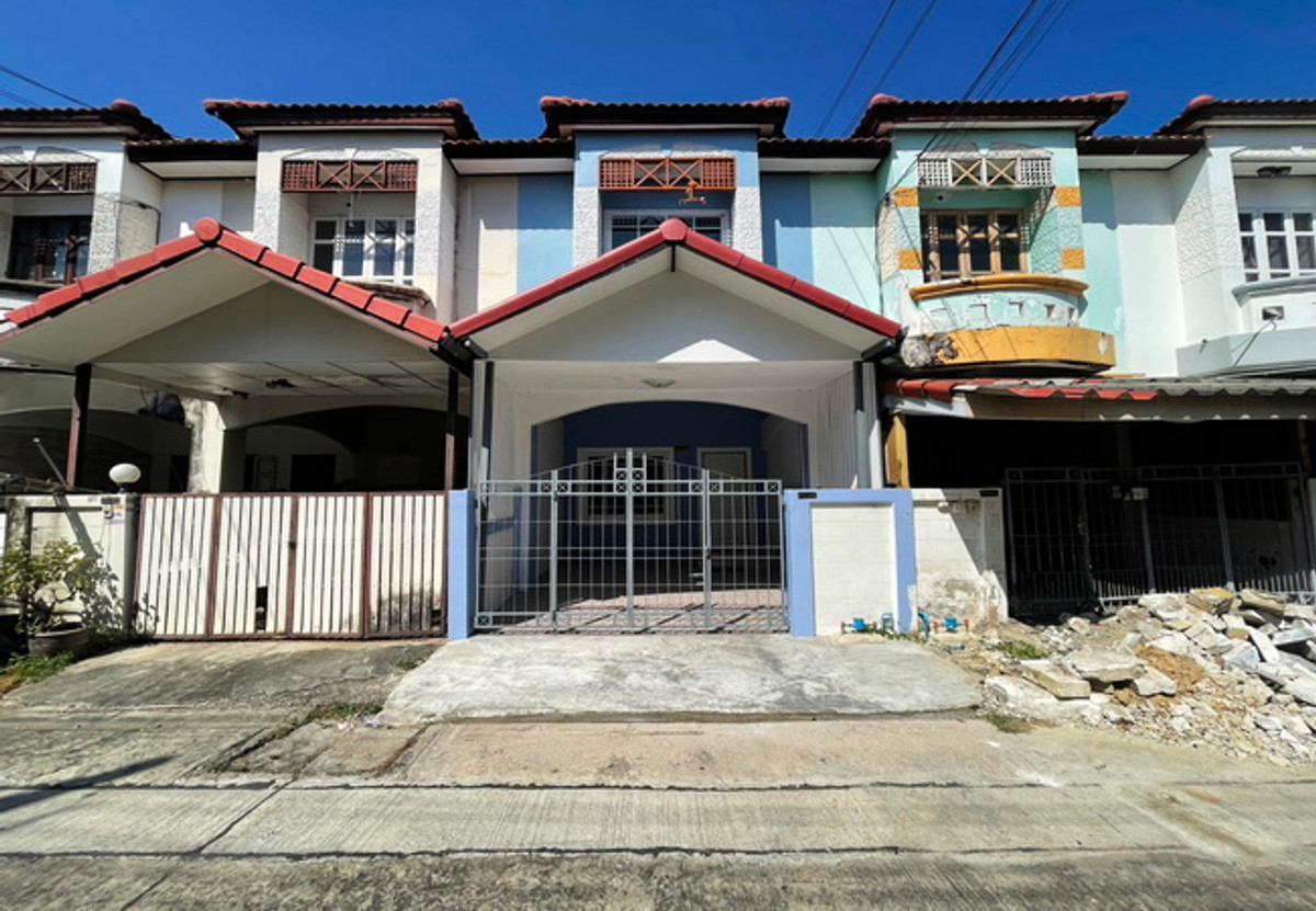 ขายทาวน์โฮมนนทบุรี บางใหญ่ บางบัวทอง : ขายทาวน์เฮ้าส์ หมู่บ้านปิยวรารมย์ 3 ถนนบ้านกล้วย-ไทรน้อย เนื้อที่ 16 ตร.ว. 2 ชั้น 3 นอน 2 น้ำ ราคาต่อรองได้