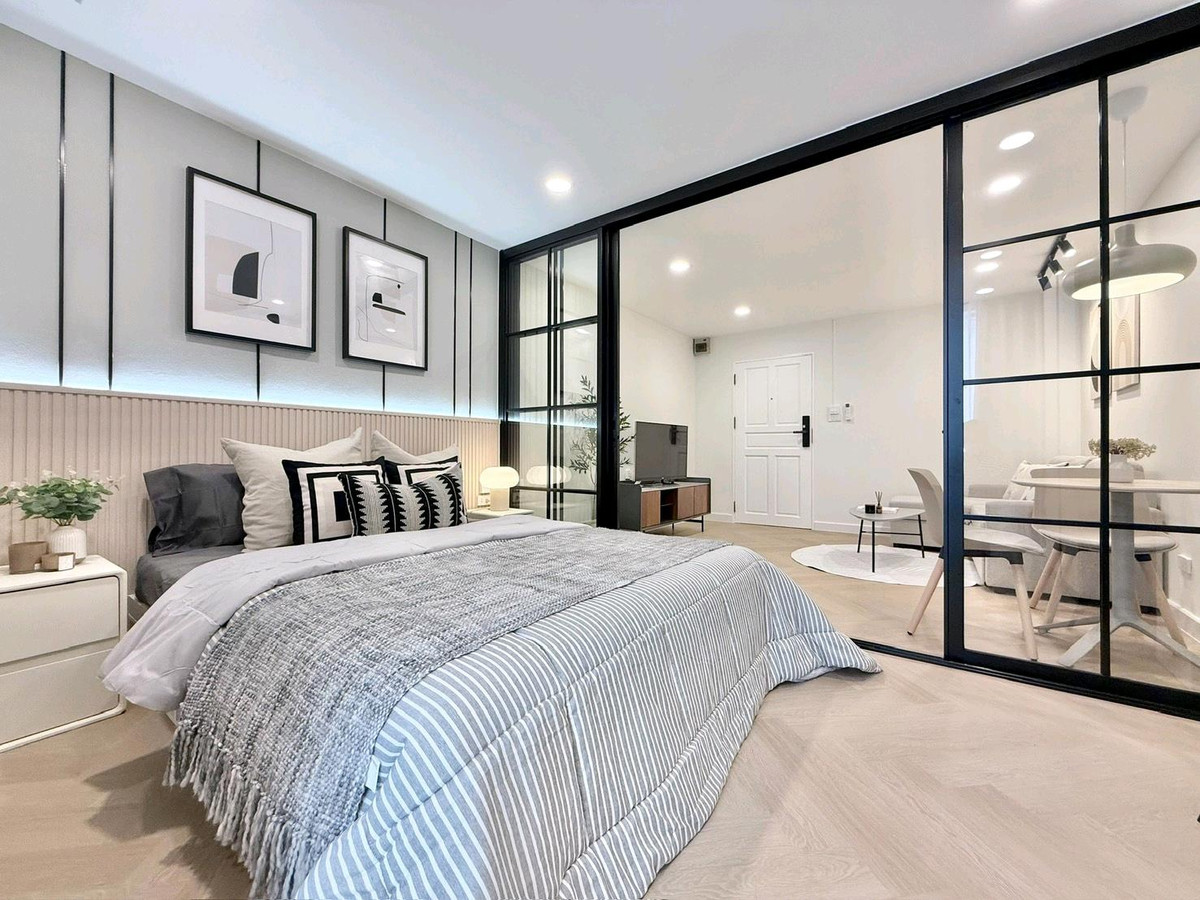 For SaleCondoRatchadapisek, Huaikwang, Suttisan : 🚄 Condo near MRT Huai Khwang, newly renovated condo. The actual room is very beautiful 🤩❤️💯