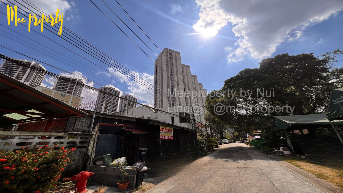 ขายทาวน์โฮมรัชดา ห้วยขวาง : 🚨บ้านพร้อมที่ดิน ขายถูก! ทำเลทองในกรุงเทพฯ🚨 ซอยประชาอุทิศ 16, ห้วยขวาง, กรุงเทพฯ ขนาดที่ดิน: 54 ตร.ว.  ME-231