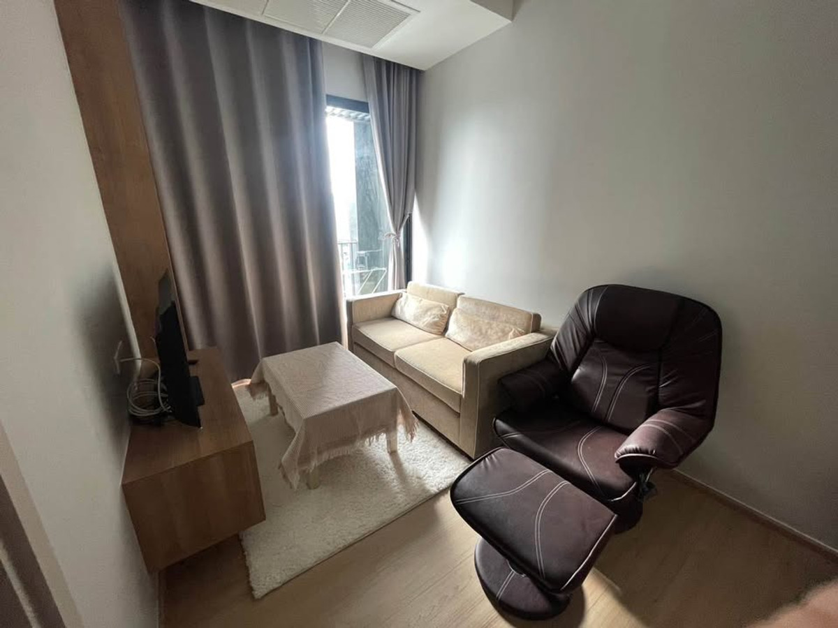 For RentCondoRama9, Petchburi, RCA : Property code: [HR285] The Capital Eakamai - Thonglor The Capital Eakamai - Thonglor, beautiful room, best price, with furniture.