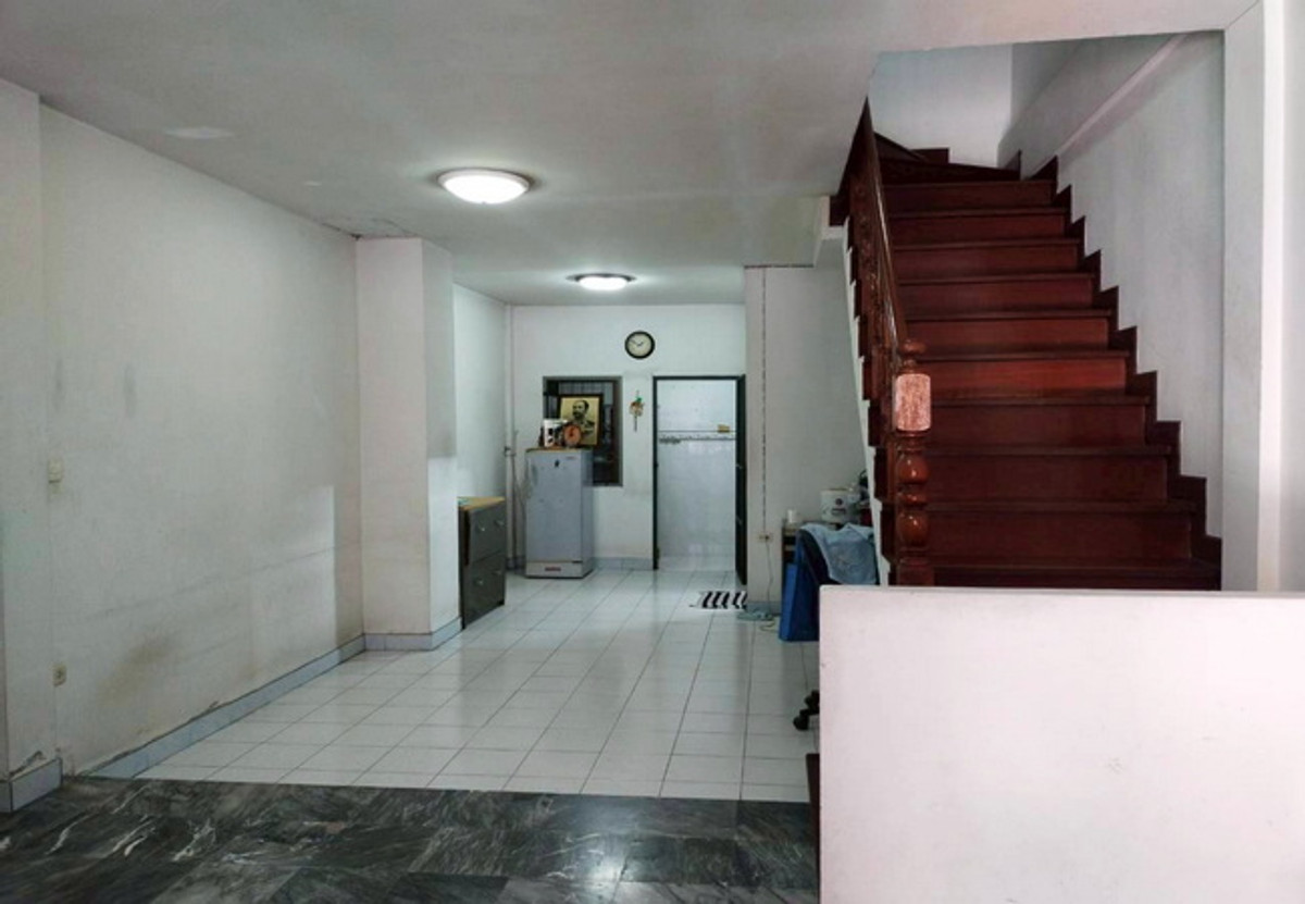 For SaleTownhomeSeri Thai, Ramkhamhaeng Nida : Townhouse for sale, Ranee Village 7, Suan Siam, Soi Suan Siam 24, area 16 sq m, 2 floors, 2 bedrooms, 2 bathrooms, price negotiable.
