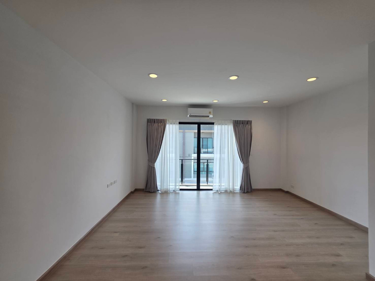 ให้เช่าทาวน์โฮมนวมินทร์ รามอินทรา : ให้เช่าทาวน์โฮม พรีเมี่ยม เพลส พหลโยธิน - รามอินทรา ใกล้ บิ๊กซี ดอนเมือง (สะพานใหม่) เพียง 5 นาที