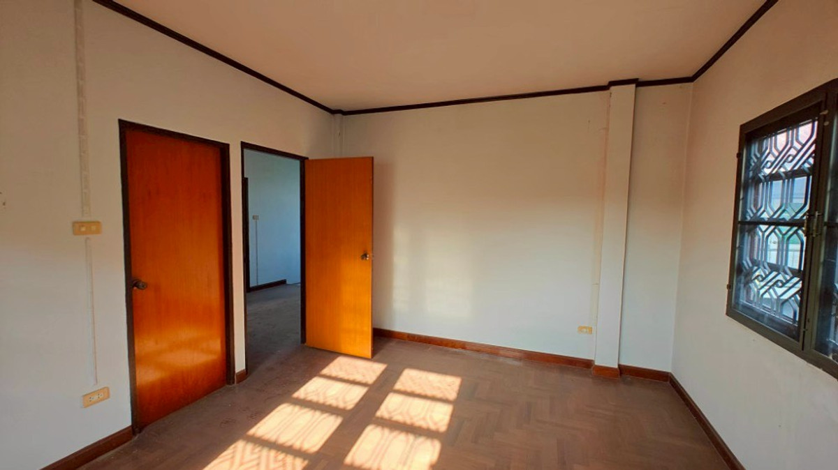 For SaleHouseMin Buri, Romklao : 2-story detached house for sale, Phetmanee Village Rat Uthit Road 18 Near the Pink Line MRT station (N.1958)