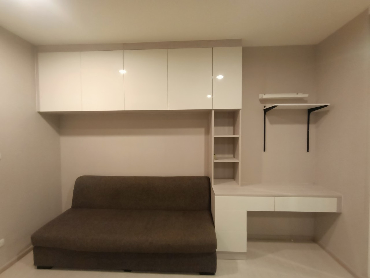 For RentCondoSamut Prakan,Samrong : 🔥🔥🔥 For rent Aspire Erawan Tower B 🔥🔥🔥 📍 27th floor, BTS view room, next to Chang Erawan station 📍 Size 35 sq m. | 1 bedroom Plus 1 bathroom