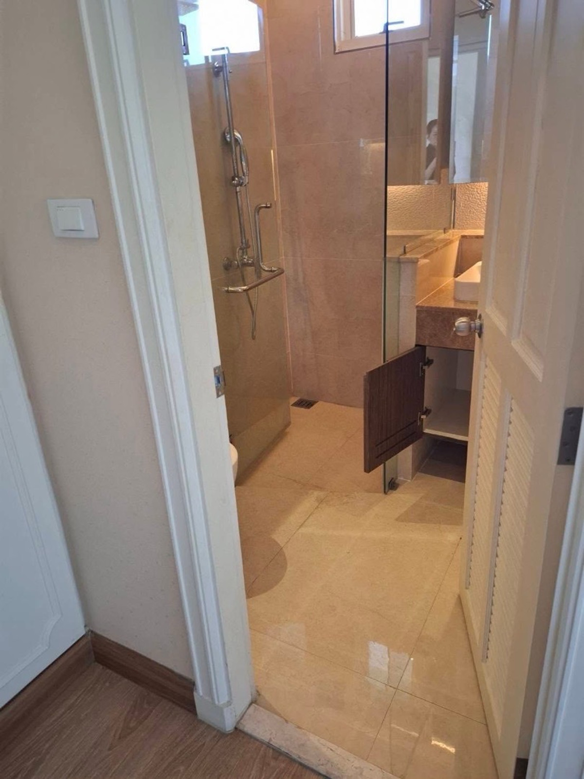 ให้เช่าบ้านรามคำแหง หัวหมาก : ให้เช่าบ้านเดี่ยว รามคำแหง หมู่บ้านกรีนเนอรี่วิลล์ ตรงข้ามโรงพยาบาลเกษมราษฎร์ บ้านขนาดใหญ่เหมาะอยู่อาศัย