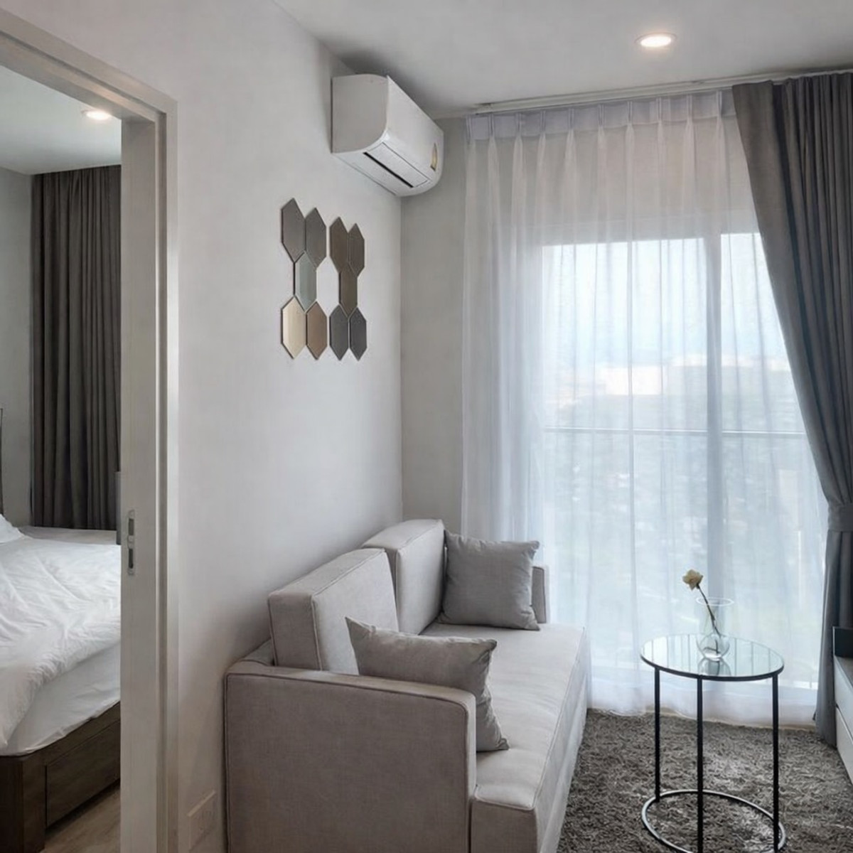 ให้เช่าคอนโดรัชดา ห้วยขวาง : 🏢 Noble Revolve Ratchada👫 ห้องใหม่ Renovate พร้อมอยู่ ✨ นัดชมห้องได้ทุกวัน 🚪