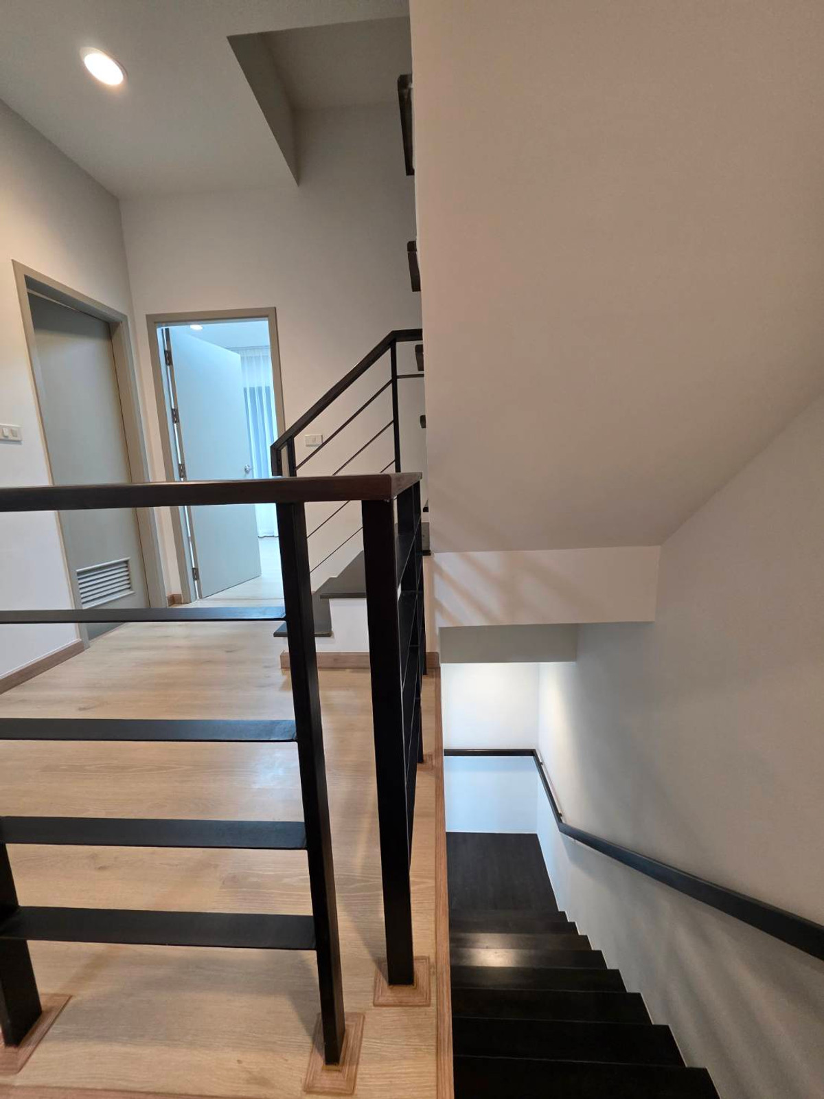 ให้เช่าทาวน์โฮมนวมินทร์ รามอินทรา : ให้เช่าทาวน์โฮม พรีเมี่ยม เพลส พหลโยธิน - รามอินทรา ใกล้ บิ๊กซี ดอนเมือง (สะพานใหม่) เพียง 5 นาที