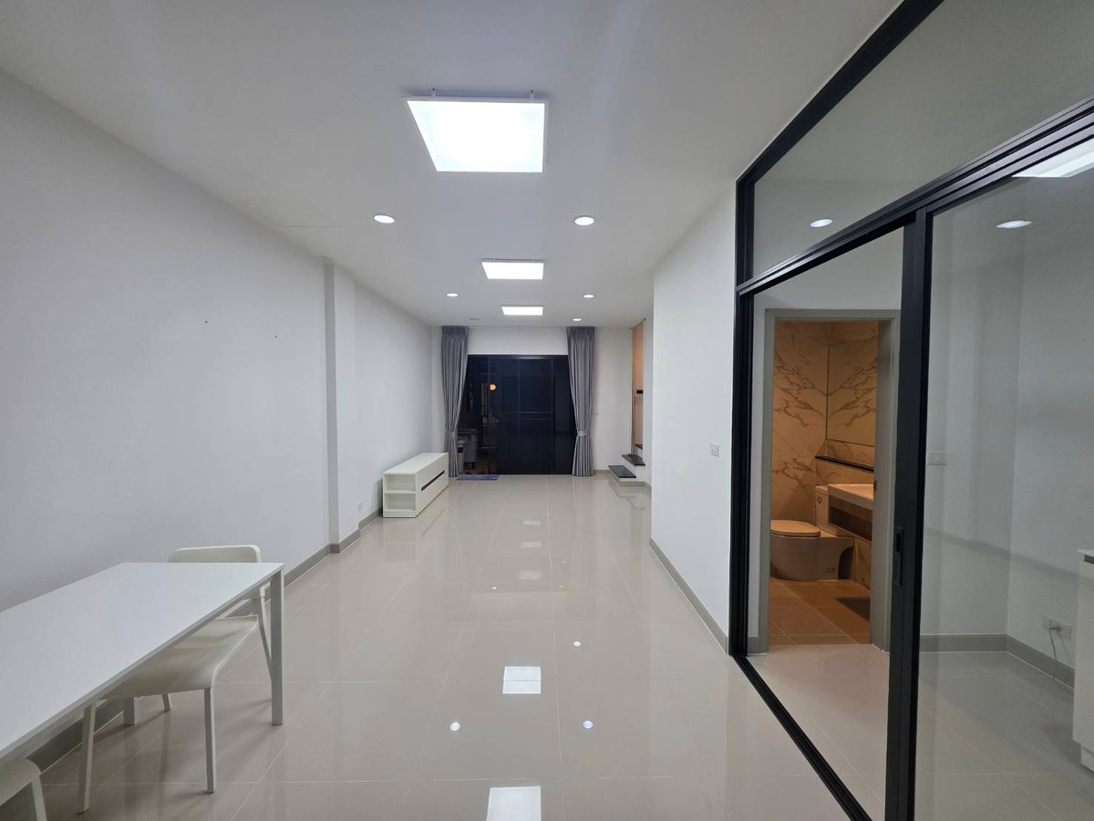 ให้เช่าทาวน์โฮมนวมินทร์ รามอินทรา : ให้เช่าทาวน์โฮม พรีเมี่ยม เพลส พหลโยธิน - รามอินทรา ใกล้ บิ๊กซี ดอนเมือง (สะพานใหม่) เพียง 5 นาที