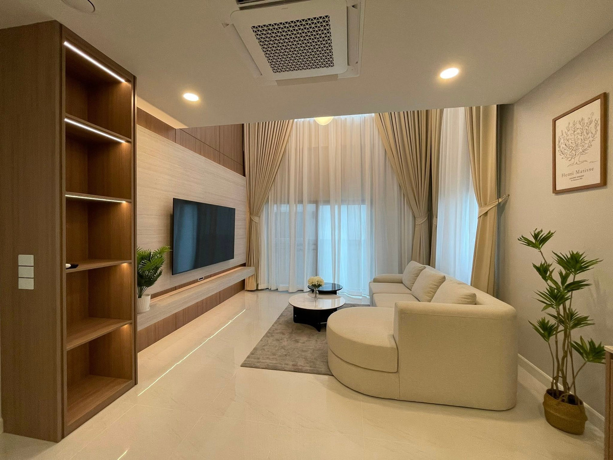 ให้เช่าบ้านบางนา แบริ่ง ลาซาล : ปล่อยเช่า  เดอะ ซิตี้ บางนา 3  บ้านใกล้สวน