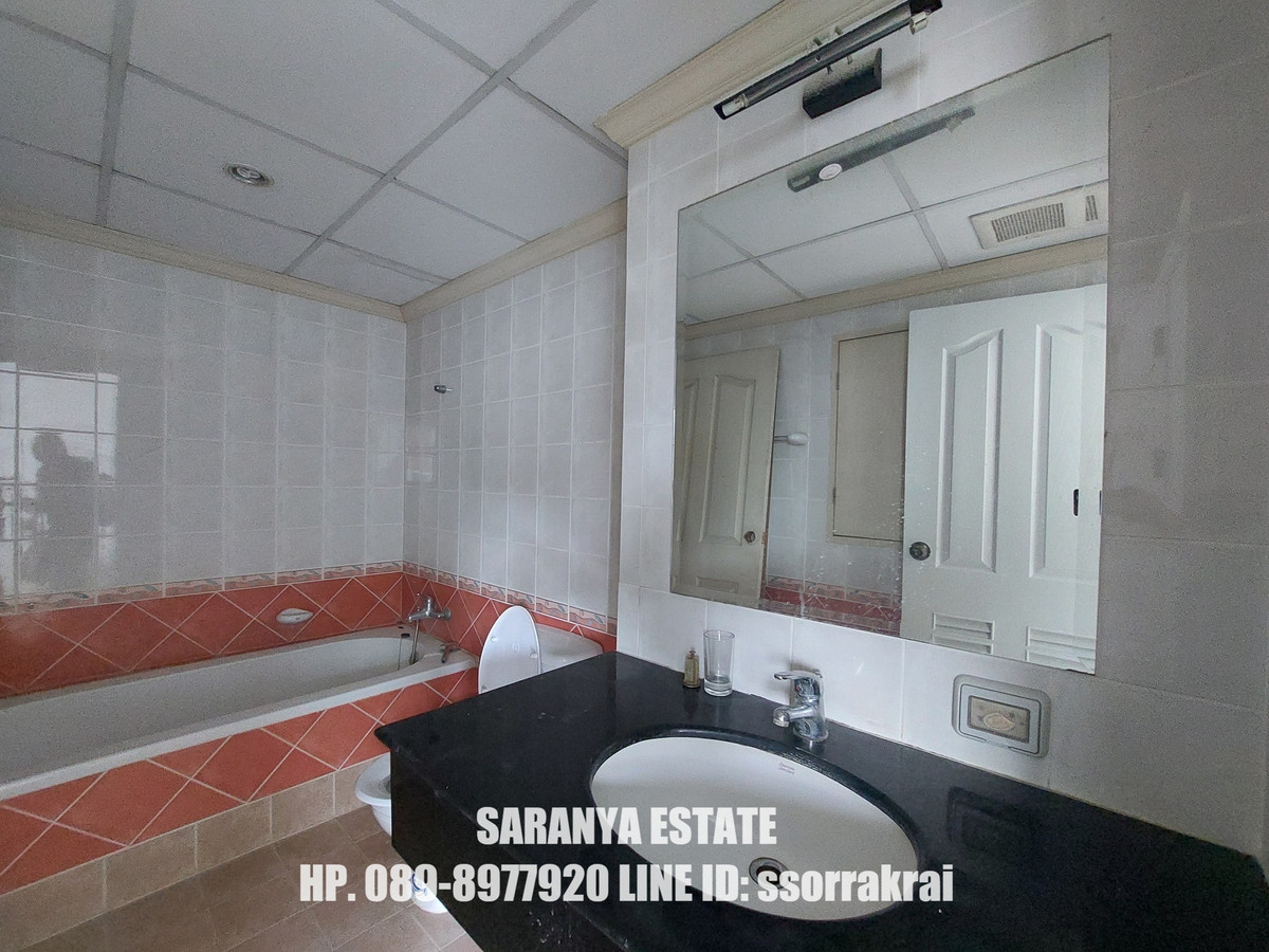 For SaleCondoKasetsart, Ratchayothin : Supalai Park Phahon Yothin 21 for sale Next to BTS Phahon Yothin 24/The Central Phahon Yothin 87 sq m. 2 bedrooms, 2 bathrooms, 1 balcony Price: Bht. 5,750,000  AG : Saranya 0898977920 Line ID: ssorrakrai